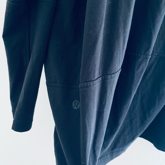 lululemon athletica Midnight Blue V-Neck Tunic - Picture 9 of 9